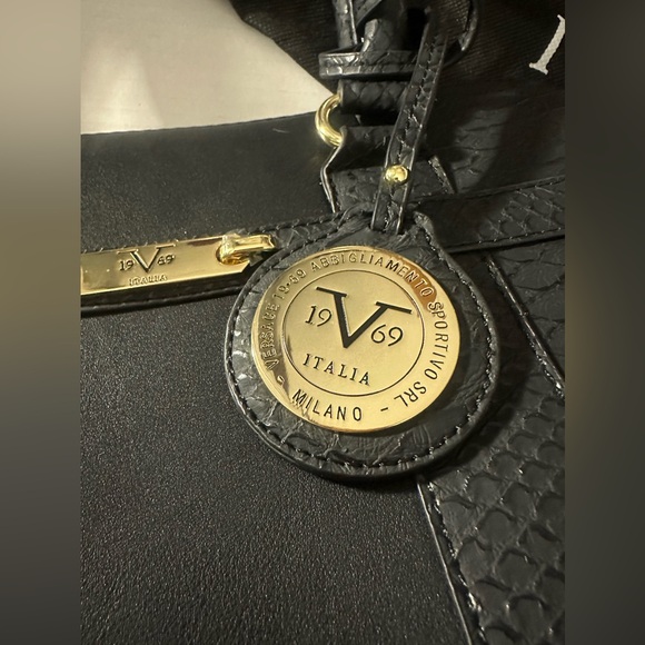 Versace 1968 willow tote nwt and shoulder strap too dust bag! - Picture 9 of 16